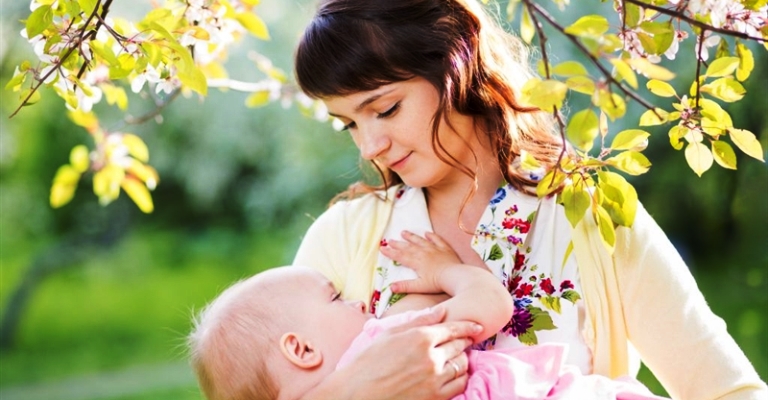 Leite materno contribui na prevenção de alergias