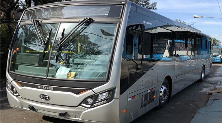 Uberlândia começa a trocar ônibus a diesel por elétrico
