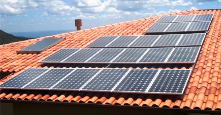 Casas com energia solar terão desconto de 10% no IPTU
