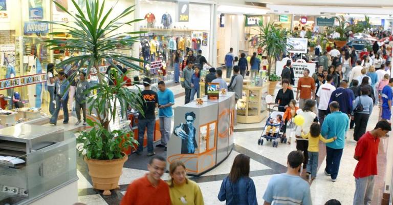 Vendas em shoppings crescem 7,9% em 2019