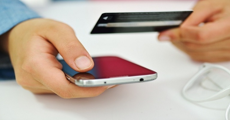 Golpes financeiros em dispositivos móveis crescem 58%