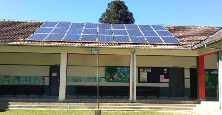 Projeto incentiva energia solar em escolas públicas