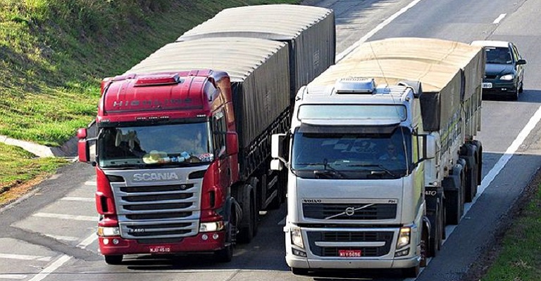 Bolsonaro vai zerar tarifa de importação de pneus para beneficiar caminhoneiros