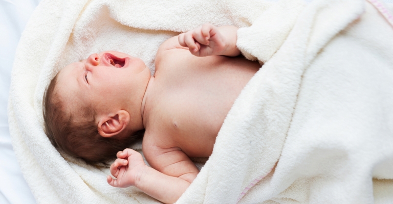 Obstrução do canal lacrimal afeta 6% dos recém-nascidos
