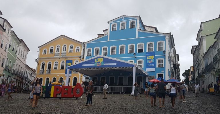 Festa literária ocupa centro histórico de Salvador