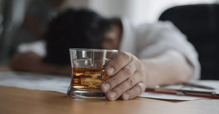 Alcoolismo: a prevenção começa dentro de casa