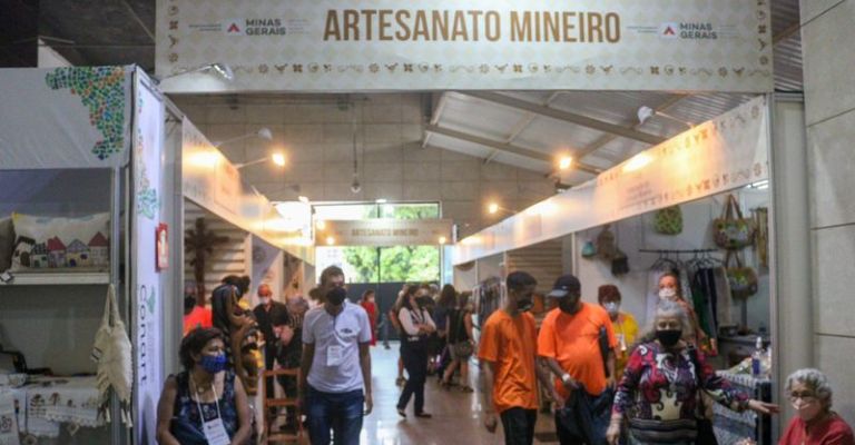 Artesãos mineiros expõem seus produtos no 15º Salão do Artesanato, em Brasília